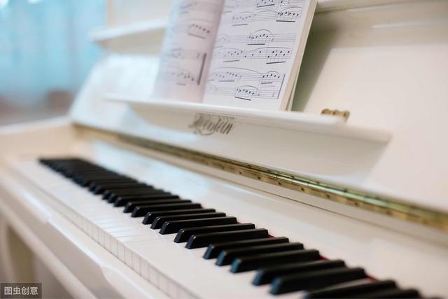 鋼琴的使用壽命有多久？鋼琴調音要注意哪些問題？