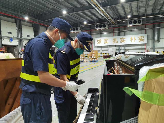 一批二手立式鋼琴進口，上海海關查獲象牙制鋼琴貼片190克_二手鋼琴的價格一般多少錢北京 – 二手鋼琴展示中心