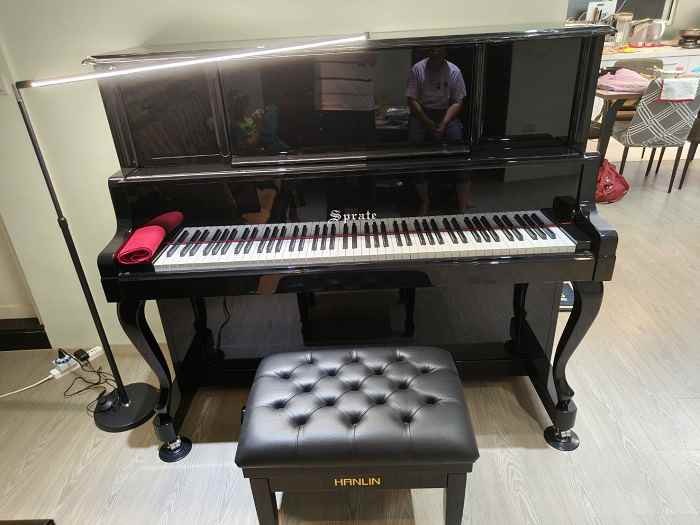 全新直立鋼琴SPRATE型號BK131